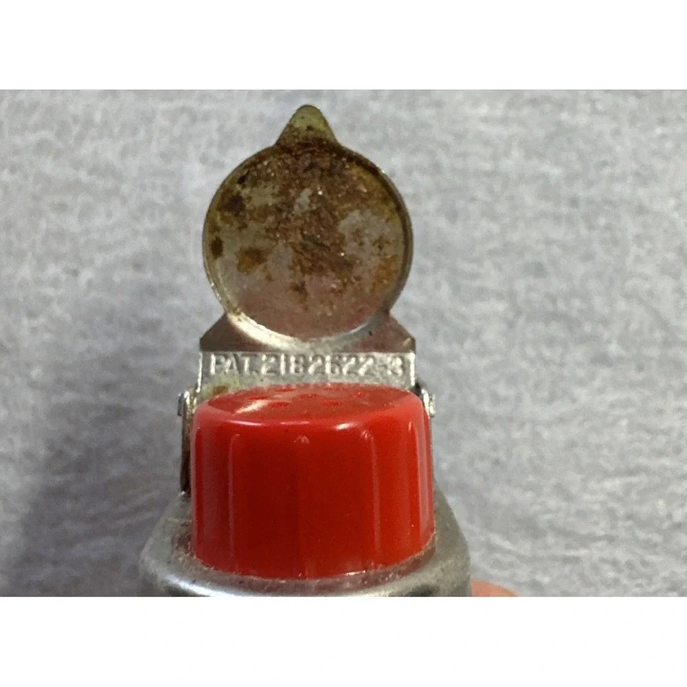 1940s - 1950s Vintage Mini Picnic  salt  Pepper Set With Red Caps 1930's